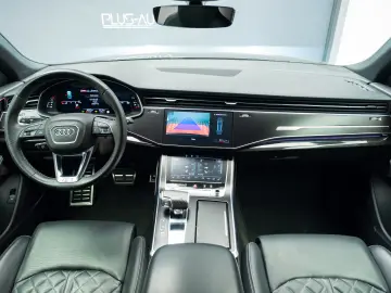 AUDI Q8 55 TFSI Quatrro S Line
