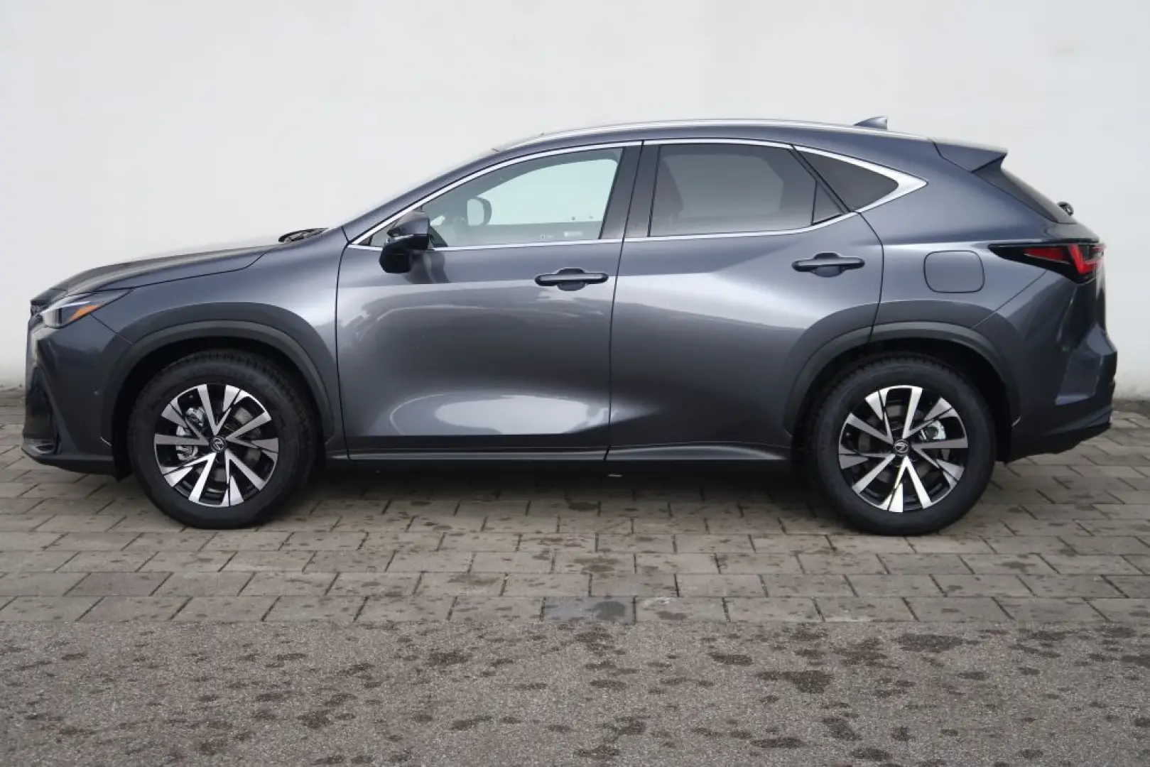 NX 350h Luxury Line