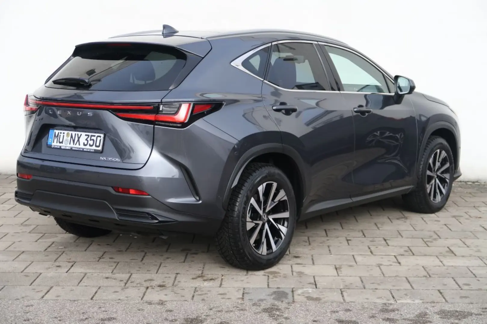 NX 350h Luxury Line