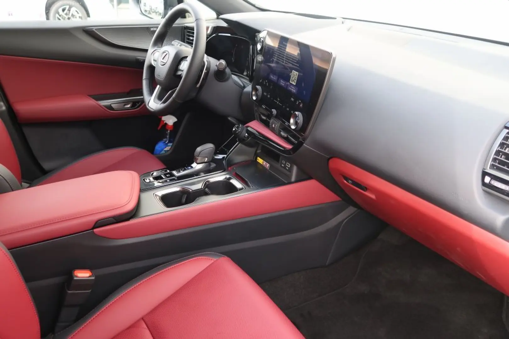 NX 350h Luxury Line