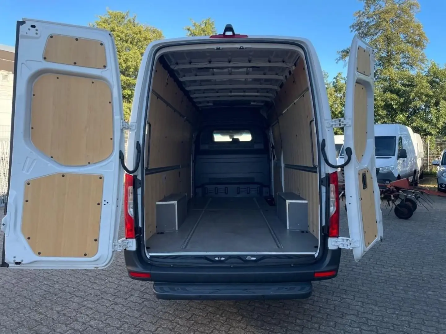 Sprinter 317 CDI Kasten PRO Hochdach Lang 9G MBU