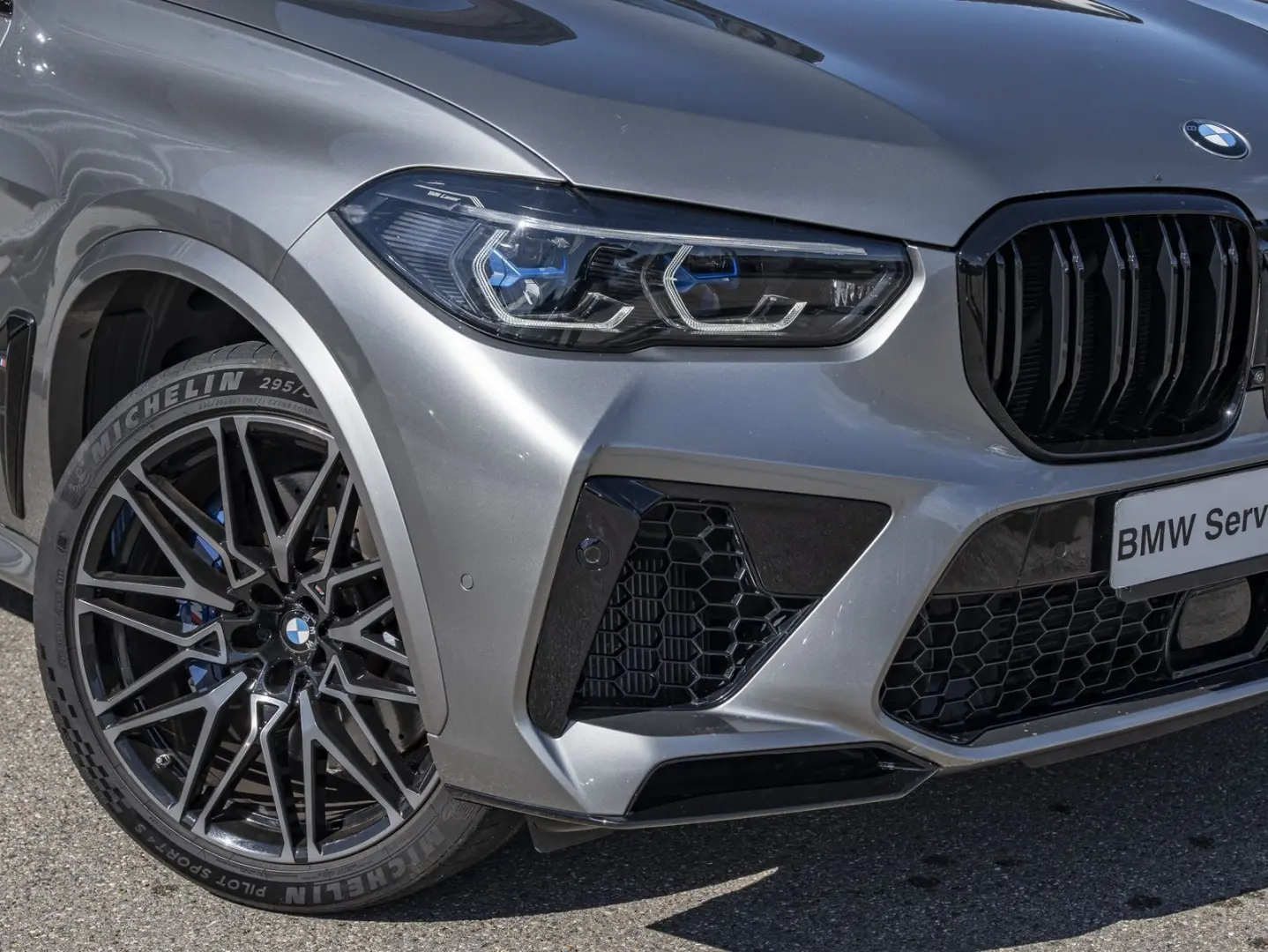 BMW X5 M Competition Massage LASER PANO 360° HUD AHK