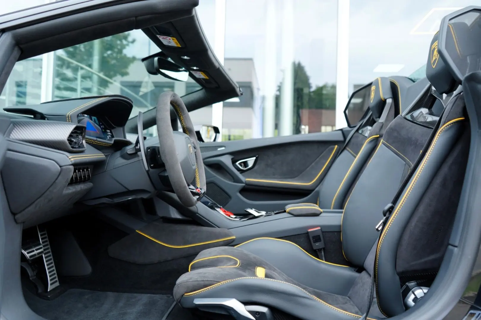 Huracán EVO Spyder 640-4/SENSONUM/SPORTSEATS/LFT