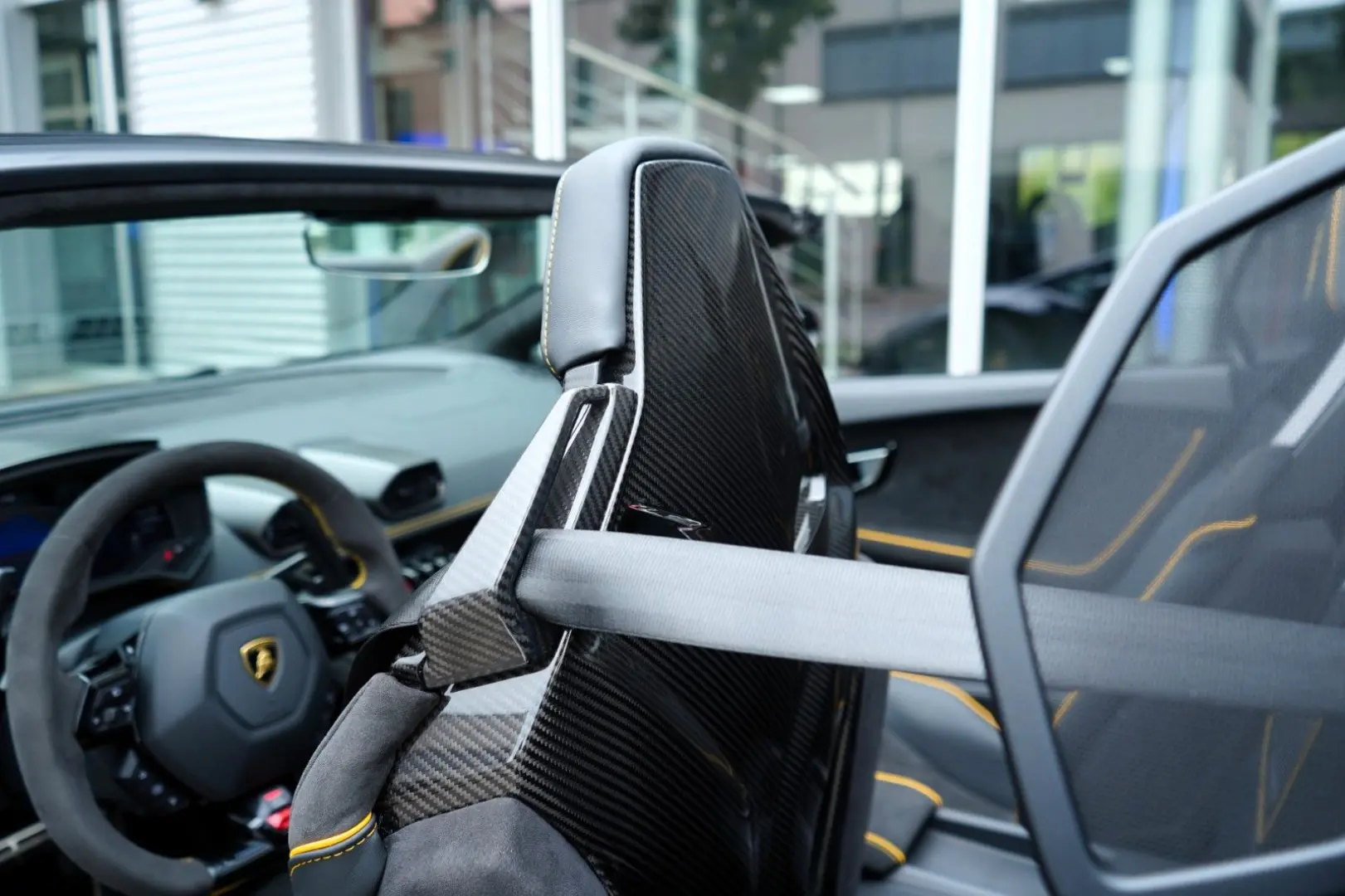 Huracán EVO Spyder 640-4/SENSONUM/SPORTSEATS/LFT