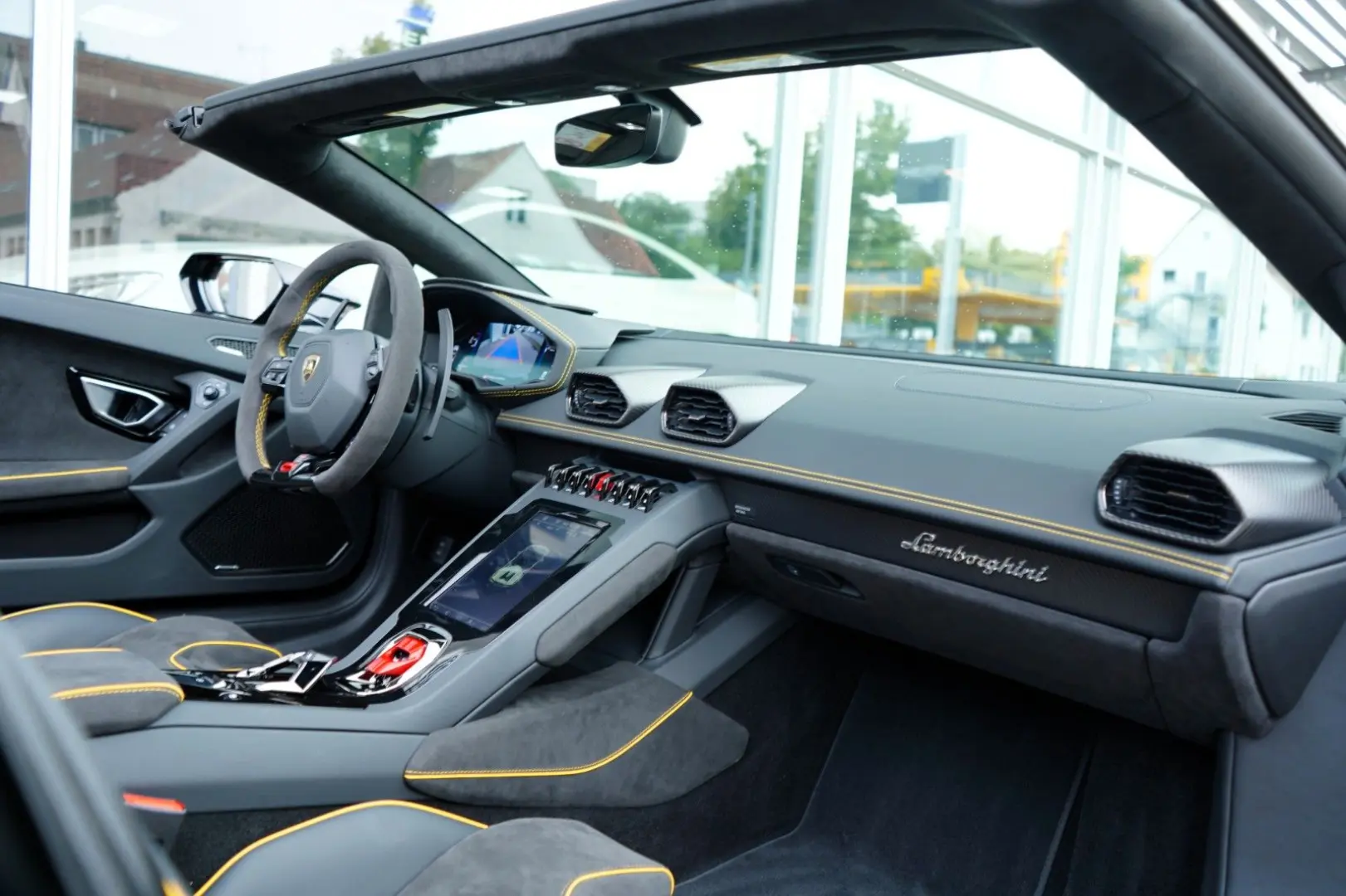 Huracán EVO Spyder 640-4/SENSONUM/SPORTSEATS/LFT
