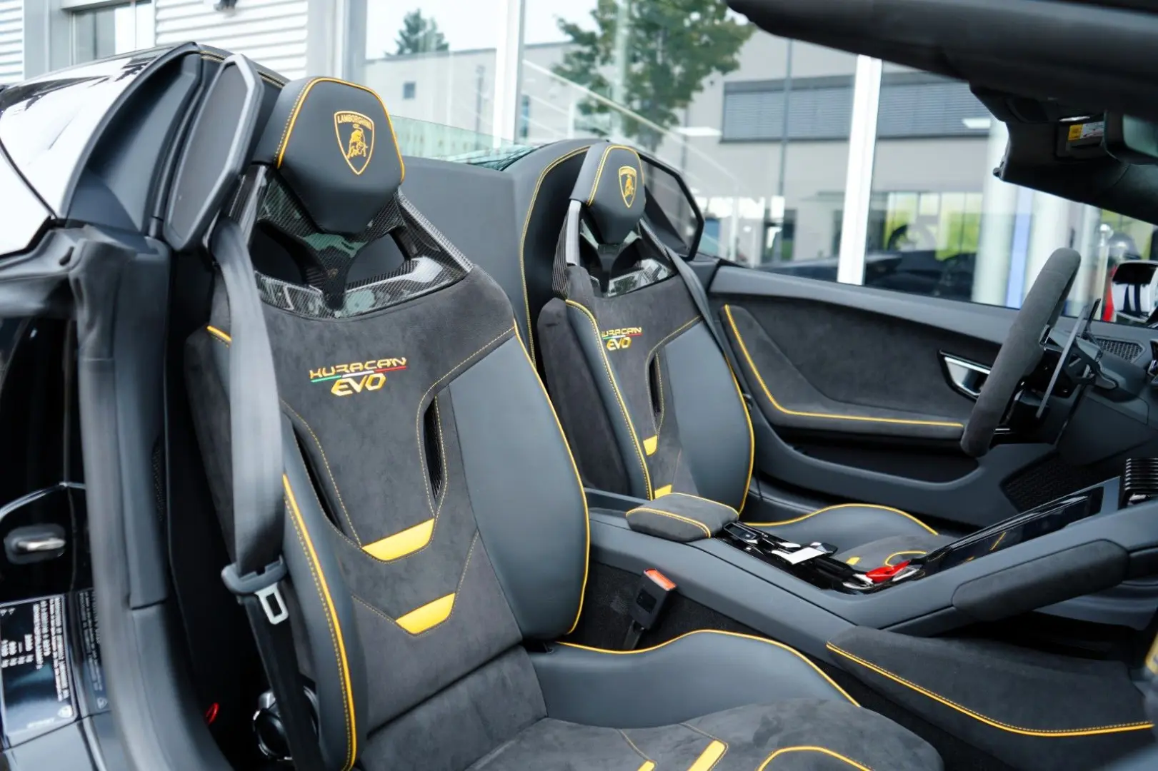 Huracán EVO Spyder 640-4/SENSONUM/SPORTSEATS/LFT