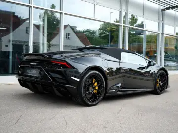 Huracán EVO Spyder 640-4/SENSONUM/SPORTSEATS/LFT