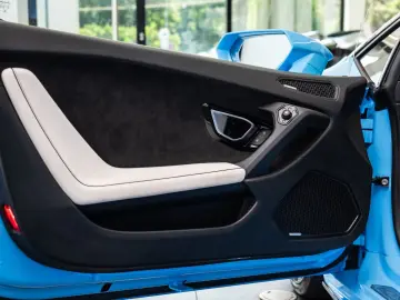 Huracán EVO Spyder/Blu Cepheus/LIFT/Sensonum