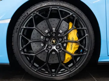 Huracán EVO Spyder/Blu Cepheus/LIFT/Sensonum