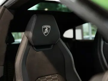 Urus S *1.HD *23Zoll *Pano *Keramik *B&O *Carbon