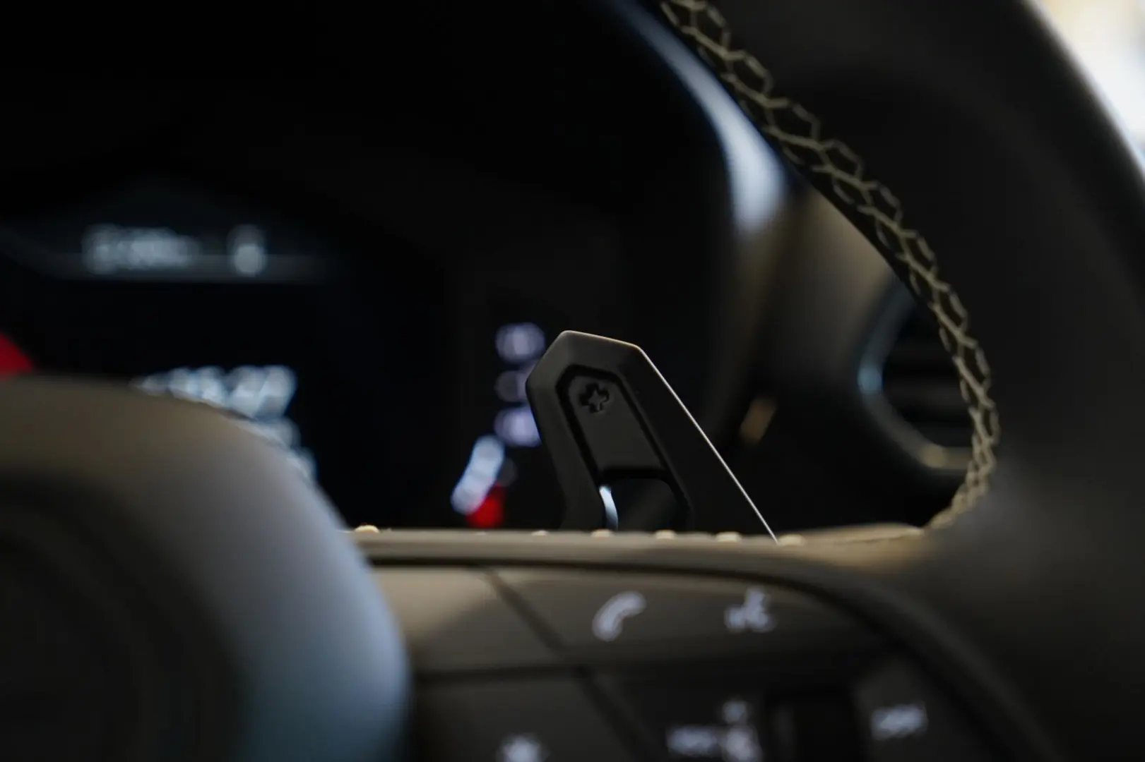 Urus S *1.HD *23Zoll *Pano *Keramik *B&O *Carbon