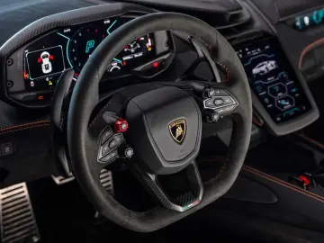 Revuelto 6.5 V12 HPEV