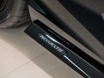 Revuelto 6.5 V12 HPEV