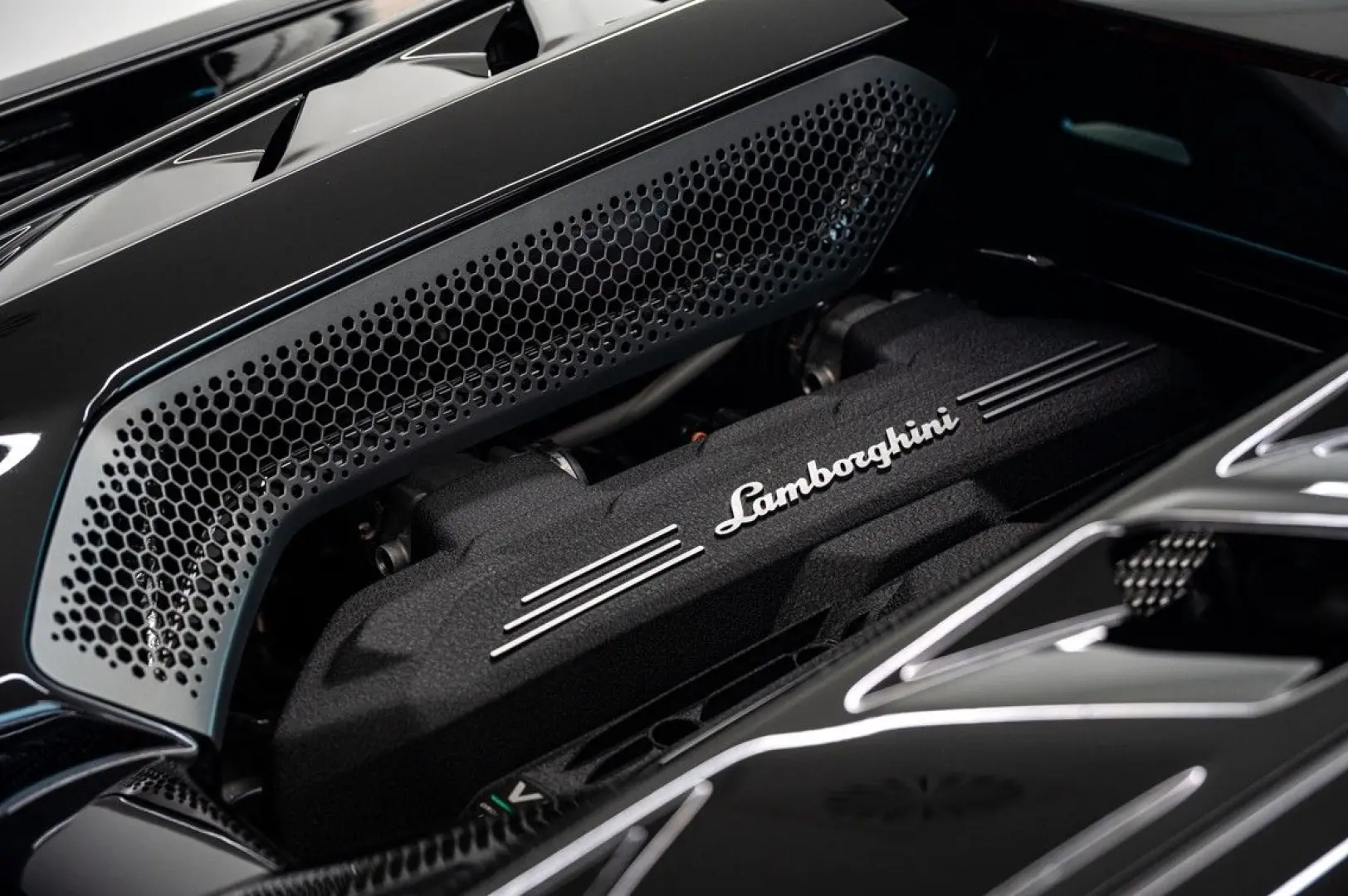 Revuelto 6.5 V12 HPEV