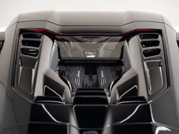 Revuelto 6.5 V12 HPEV