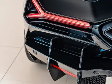 Revuelto 6.5 V12 HPEV