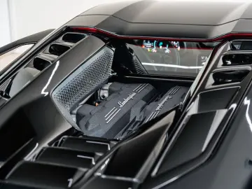 Revuelto 6.5 V12 HPEV