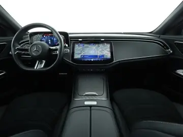 E 200 AMG NIGHT+LED+NAVI+KAMERA+TOTWINKELA.+DAB+