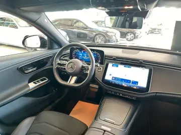 E 200 AMG KAMERA+DISTRONIC+KEYLESS+MBUX+NAVI+LED