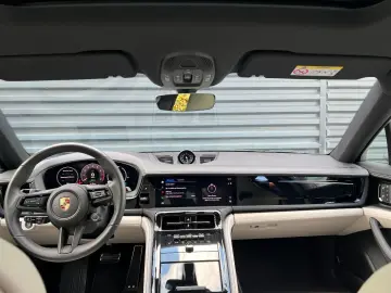 Panamera 4 E-Hybrid | Hinterachslenkung | ACC