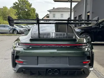 Porsche 911 GT3 RS Weissach Package