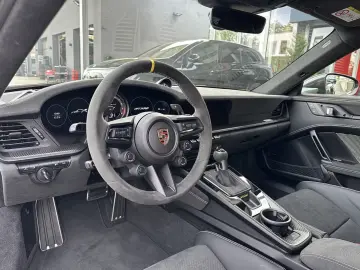 Porsche 911 GT3 RS Weissach Package