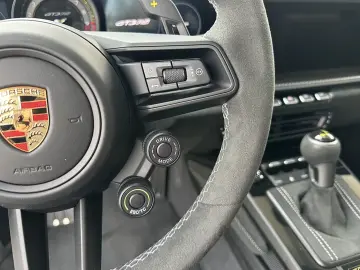 Porsche 911 GT3 RS Weissach Package