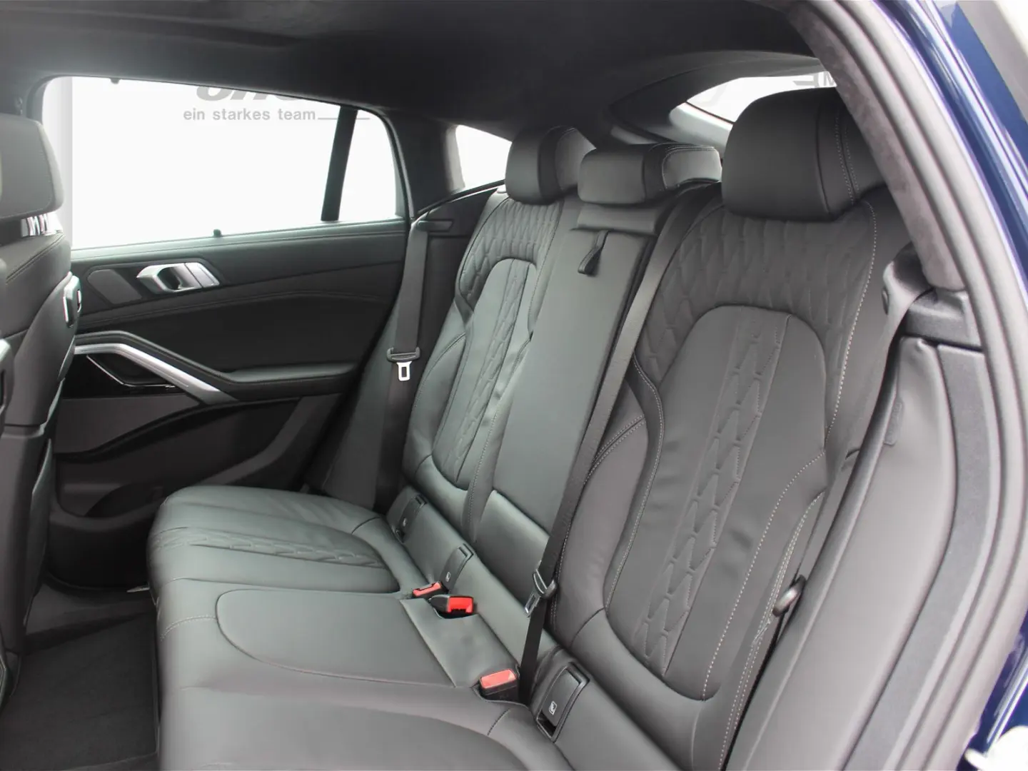 X6 M60i xDrive M Sport Pan-Glasdach Standh. AHK 