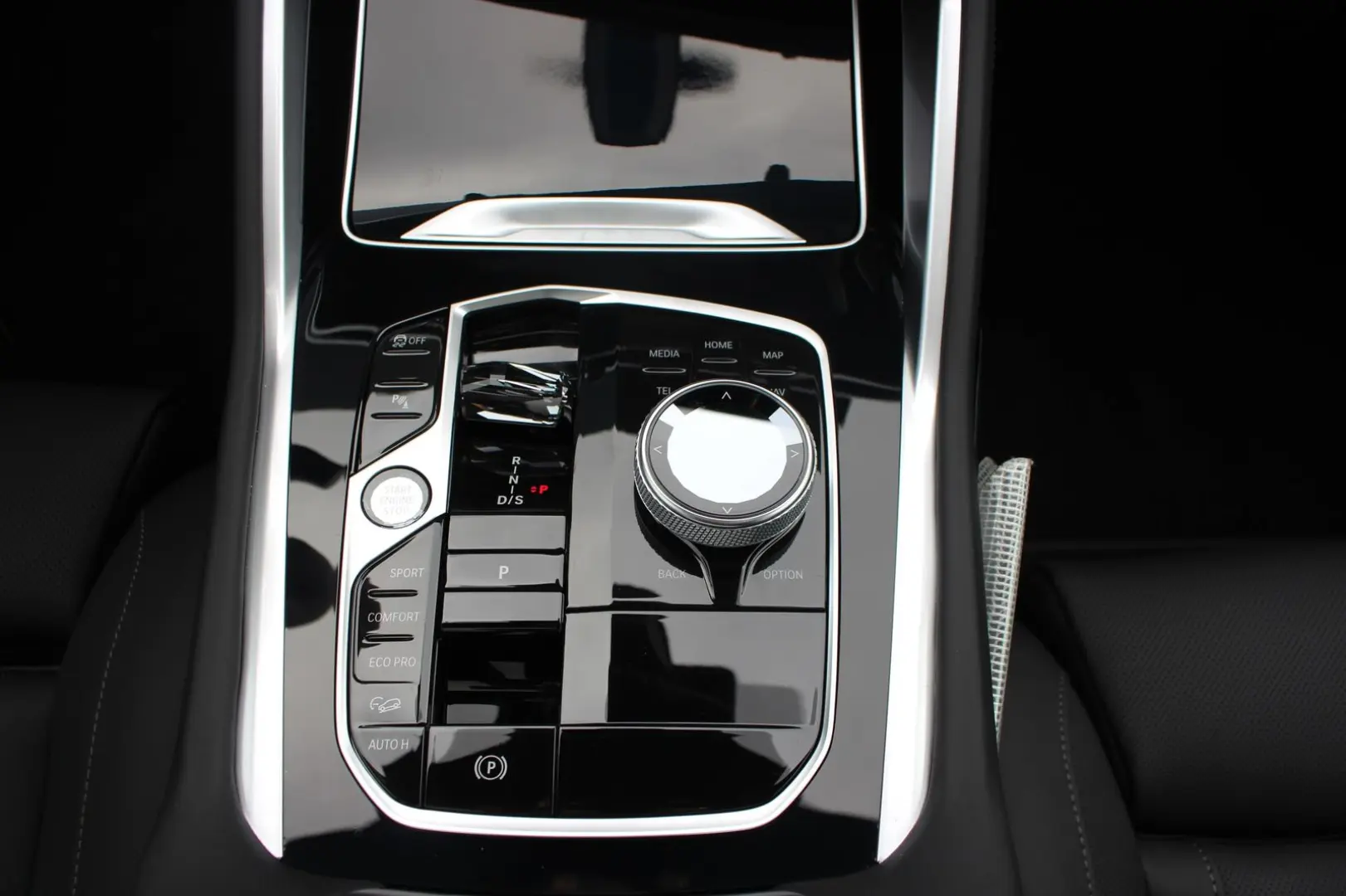 X6 M60i xDrive M Sport Pan-Glasdach Standh. AHK 