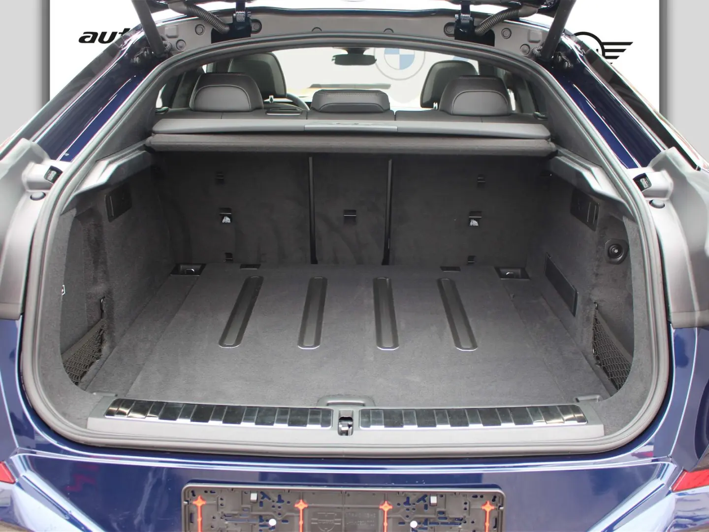 X6 M60i xDrive M Sport Pan-Glasdach Standh. AHK 