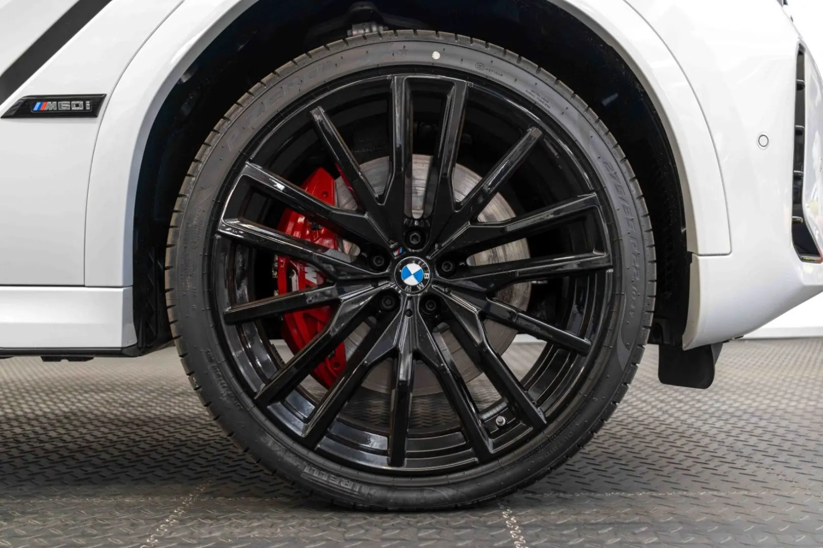 X6 M60i xDrive/BOWERS&WILKINS/CARBON/PANO/AHK