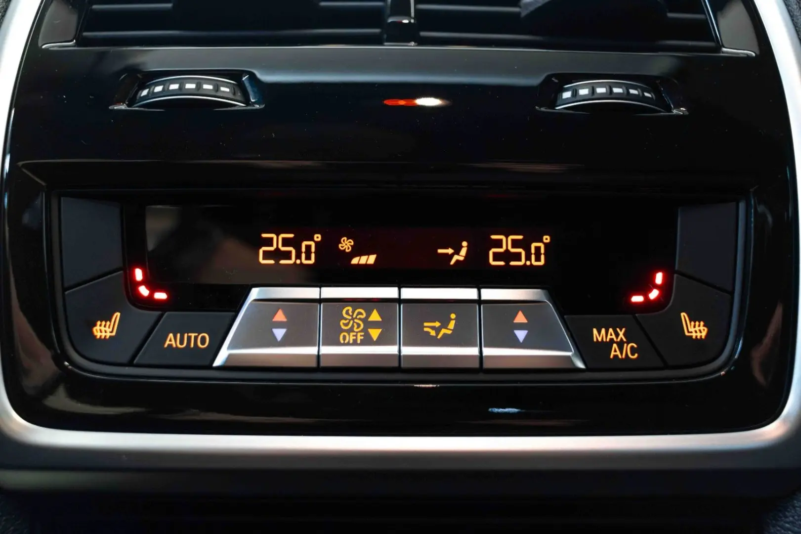X6 M60i xDrive/BOWERS&WILKINS/CARBON/PANO/AHK