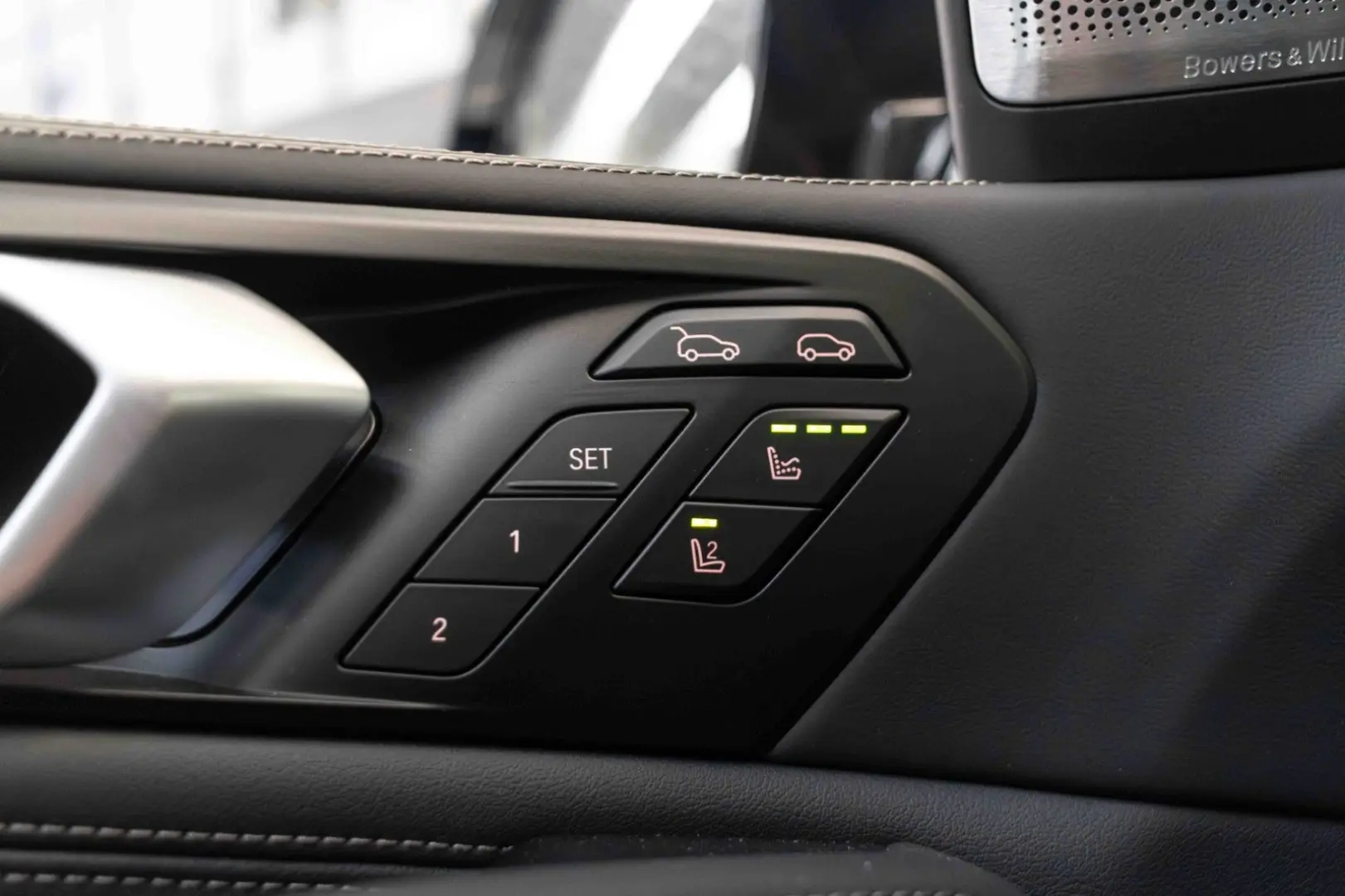X6 M60i xDrive/BOWERS&WILKINS/CARBON/PANO/AHK