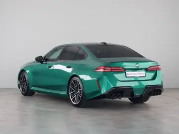 M5 Sedan