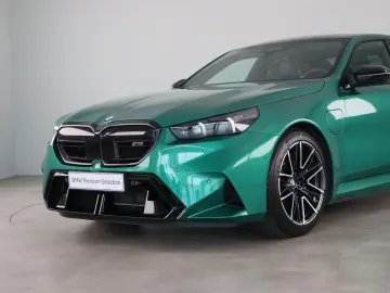 M5 Sedan