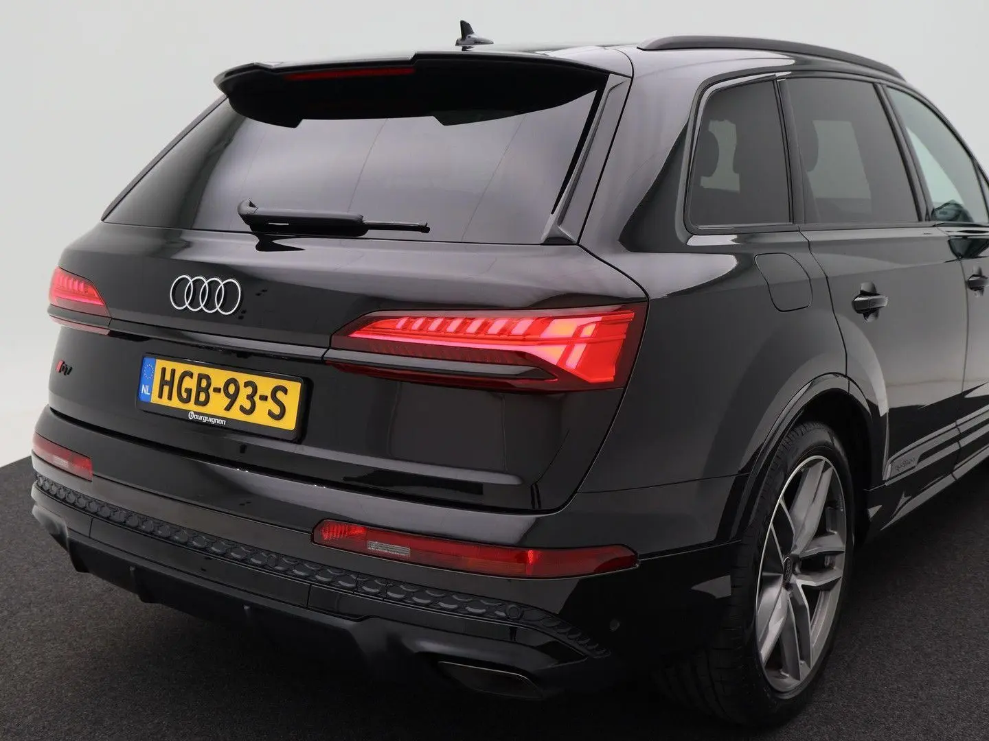 Q7 55 TFSi e 380 Pk quattro S-Line | Full LED |