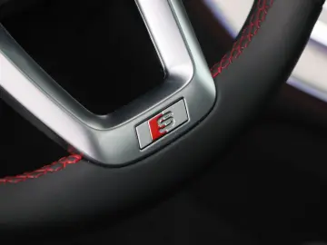 Q8 55 TFSi e 395 Pk quattro S-Line | Panorama Da