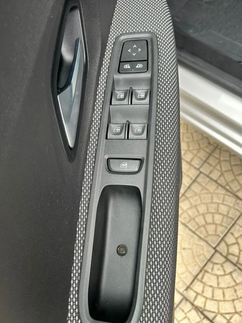 Dacia Logan TCe 90 Essential
