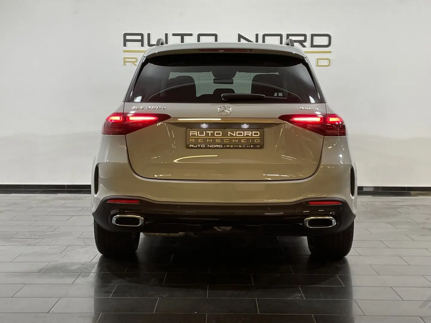 GLE 300 d 4Matic*AMG*Pano*360°*AHK*Night*MBUX*