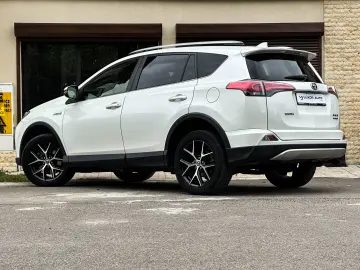 Toyota RAV4 2.5 4x2 Hybrid Style Selection