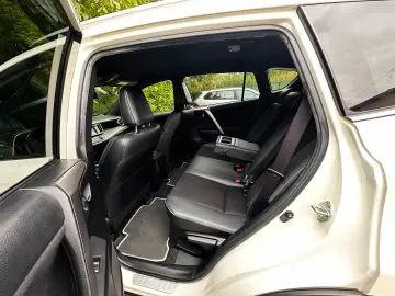 Toyota RAV4 2.5 4x2 Hybrid Style Selection