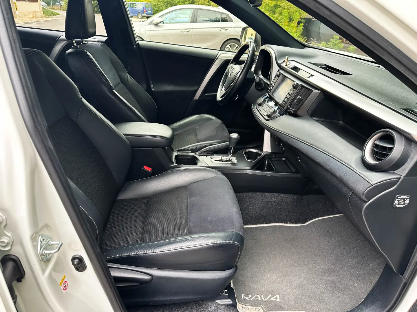 Toyota RAV4 2.5 4x2 Hybrid Style Selection
