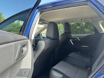 Toyota Auris 1.8 L VVT-i TS Hybrid Sol+