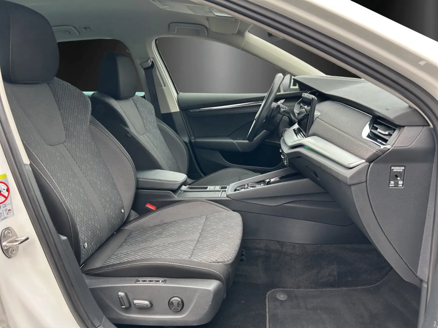 Octavia Combi 2.0 TDI DSG Style/HUD/ACC/CANTON/