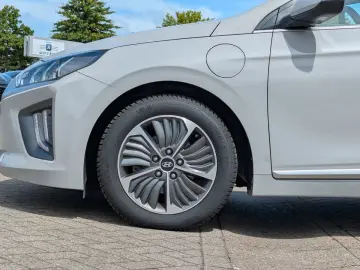 IONIQ 1.6l GDi PHEV Advantage (MJ22) DCT