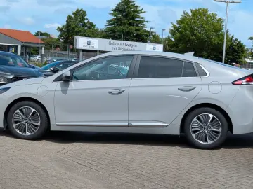 IONIQ 1.6l GDi PHEV Advantage (MJ22) DCT