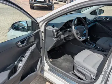 IONIQ 1.6l GDi PHEV Advantage (MJ22) DCT