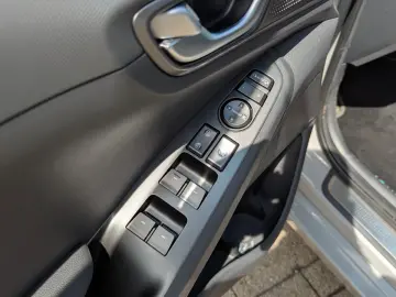IONIQ 1.6l GDi PHEV Advantage (MJ22) DCT