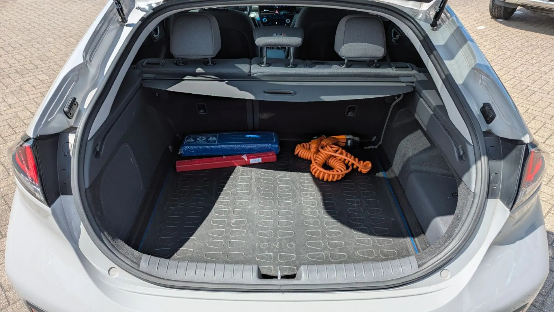 IONIQ 1.6l GDi PHEV Advantage (MJ22) DCT