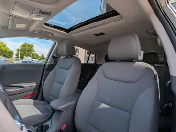 IONIQ 1.6l GDi PHEV Advantage (MJ22) DCT